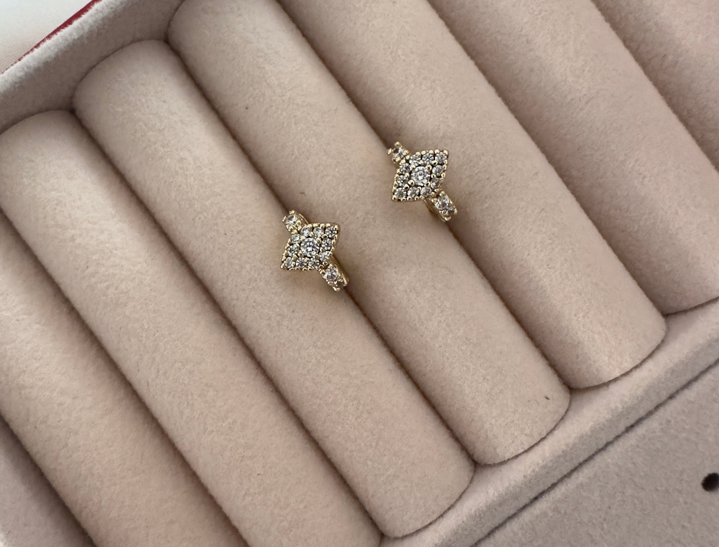 Pendientes||Ojitos