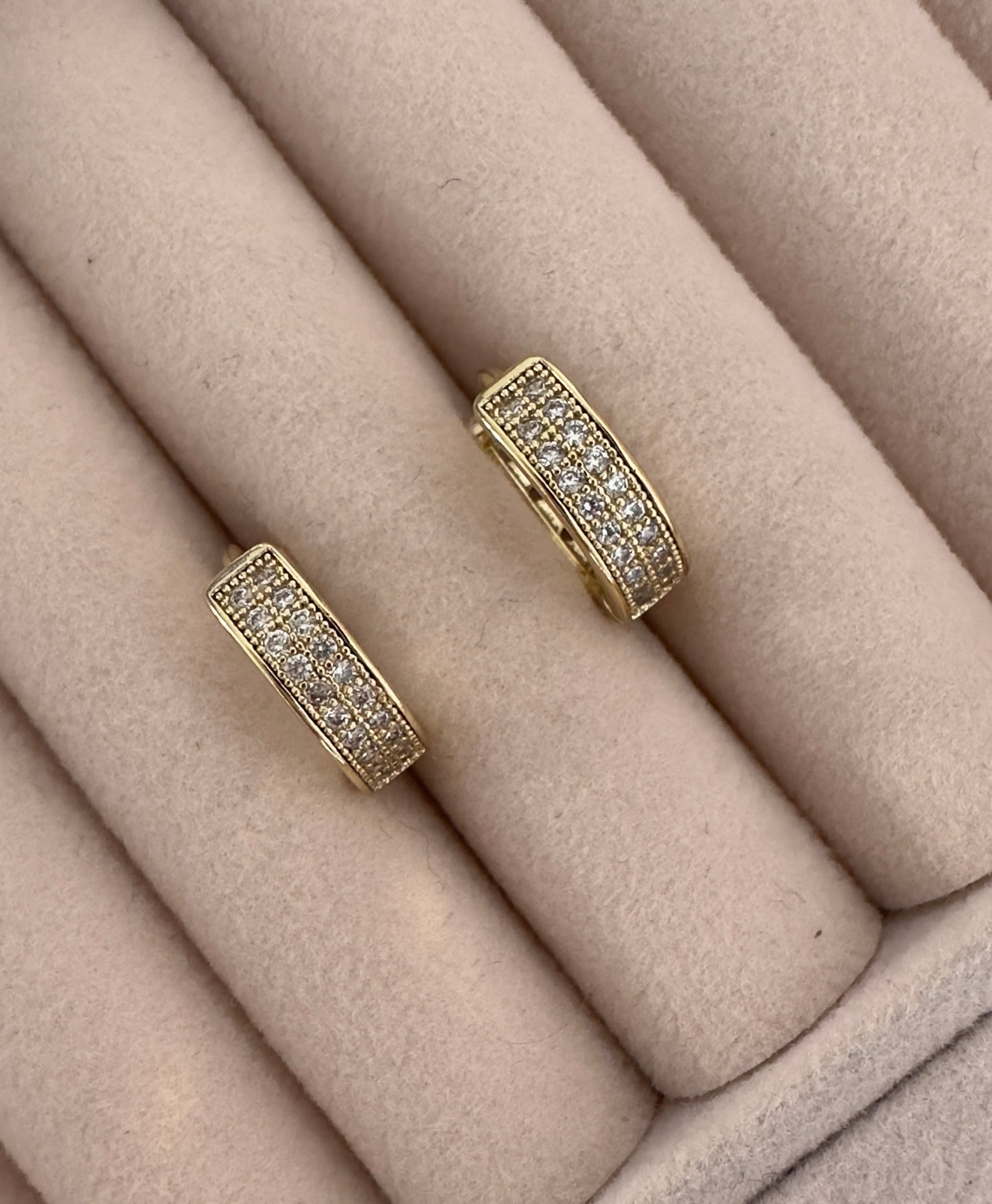 Chaimaa||Pendientes