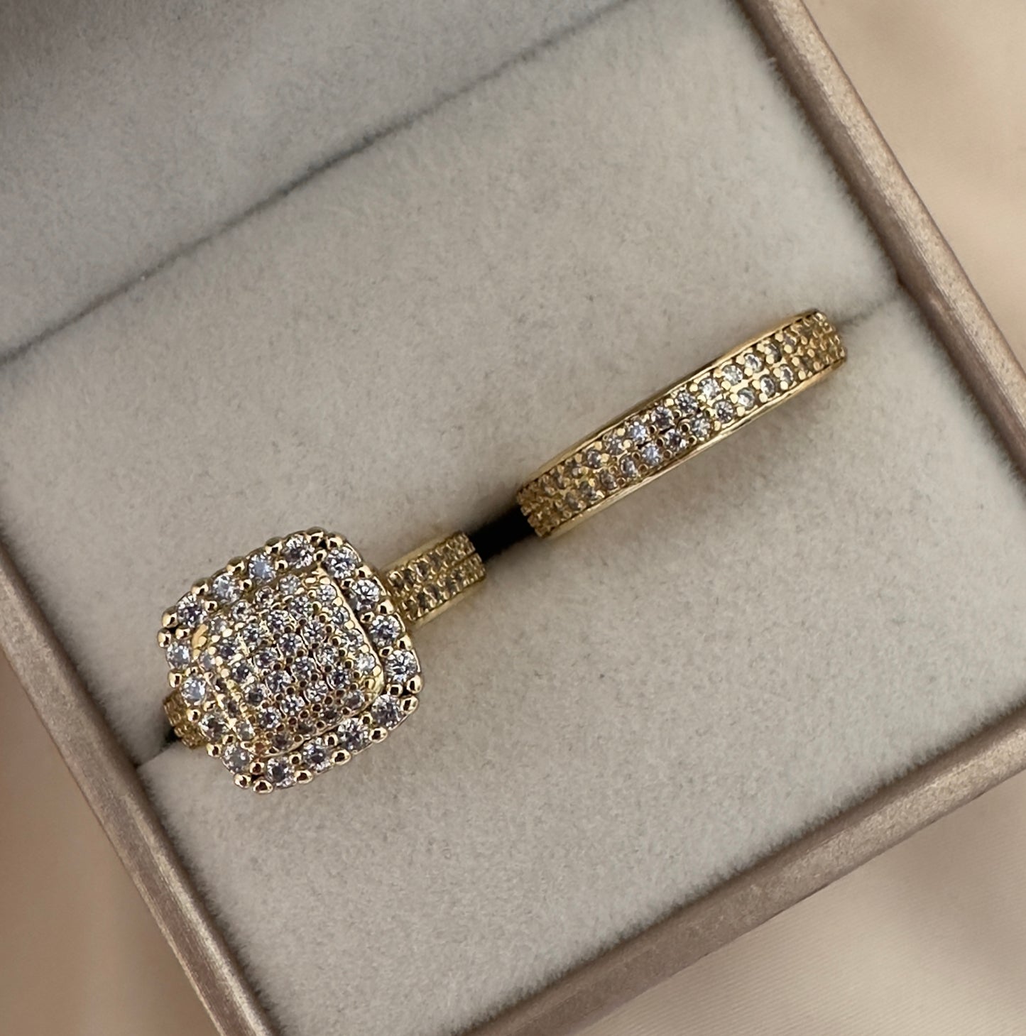 Anillo||Compromiso