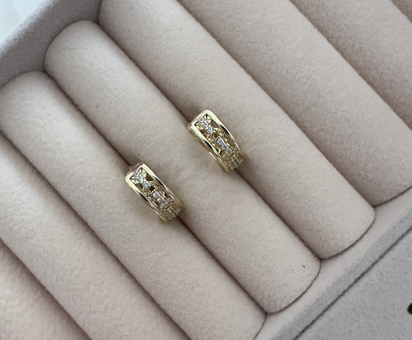 Pendientes||Tini