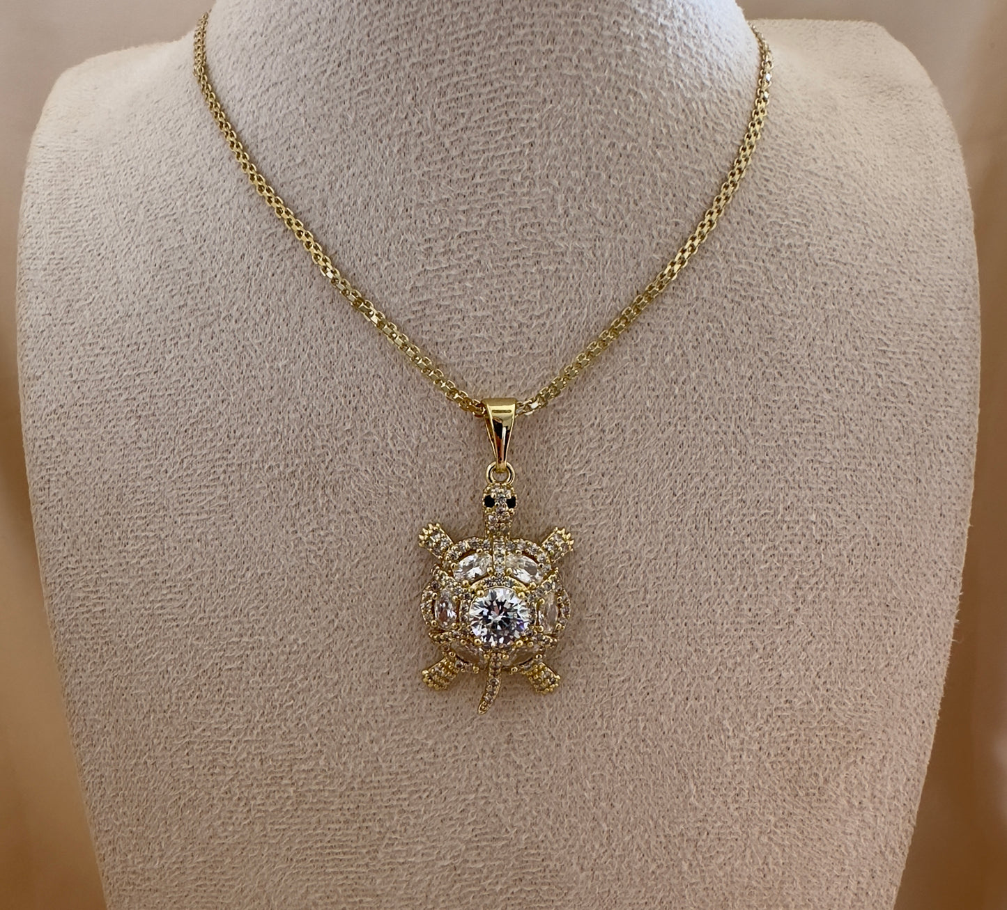 Cadena||Tortuga blanca