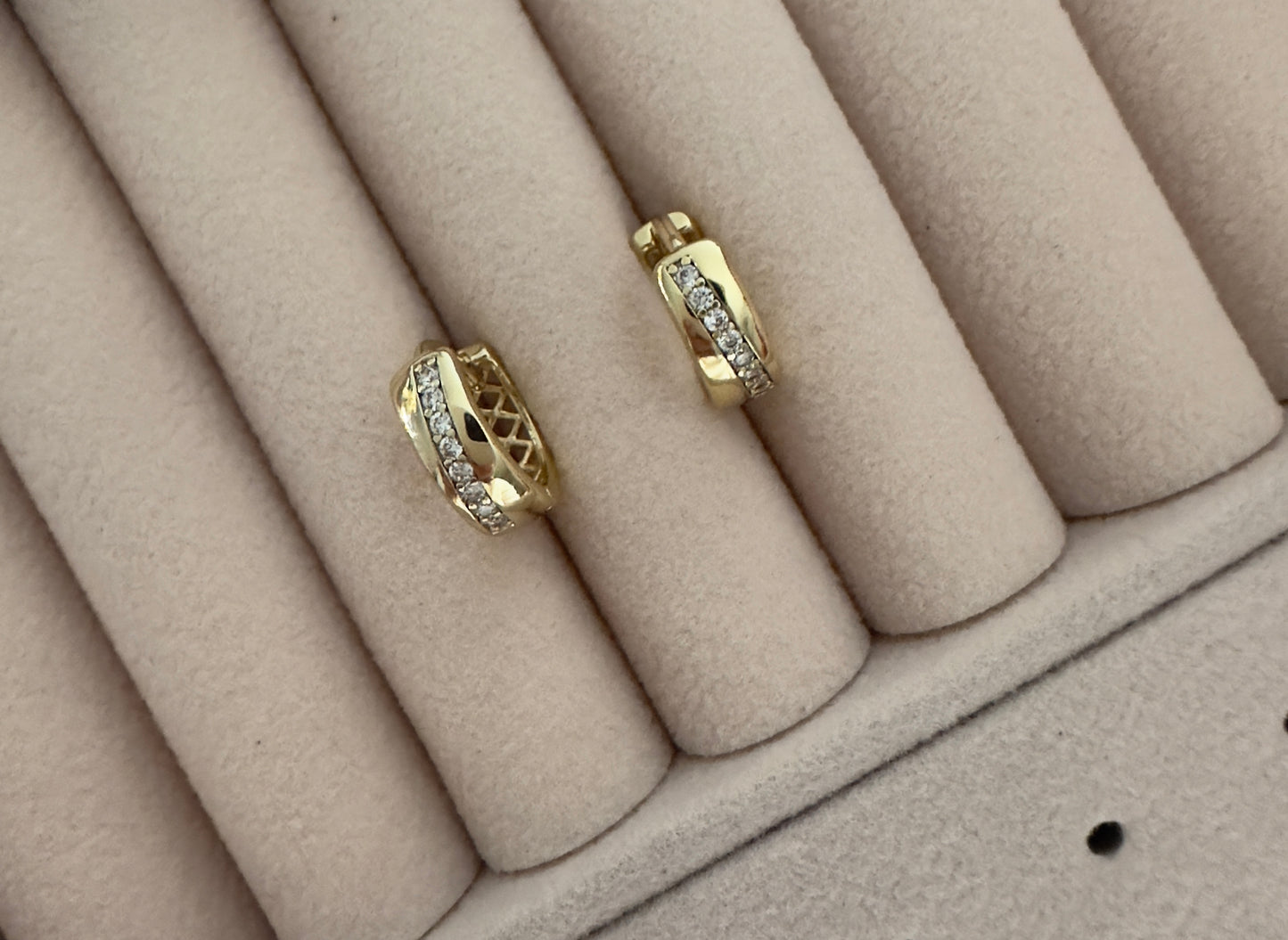 Ari||Pendientes