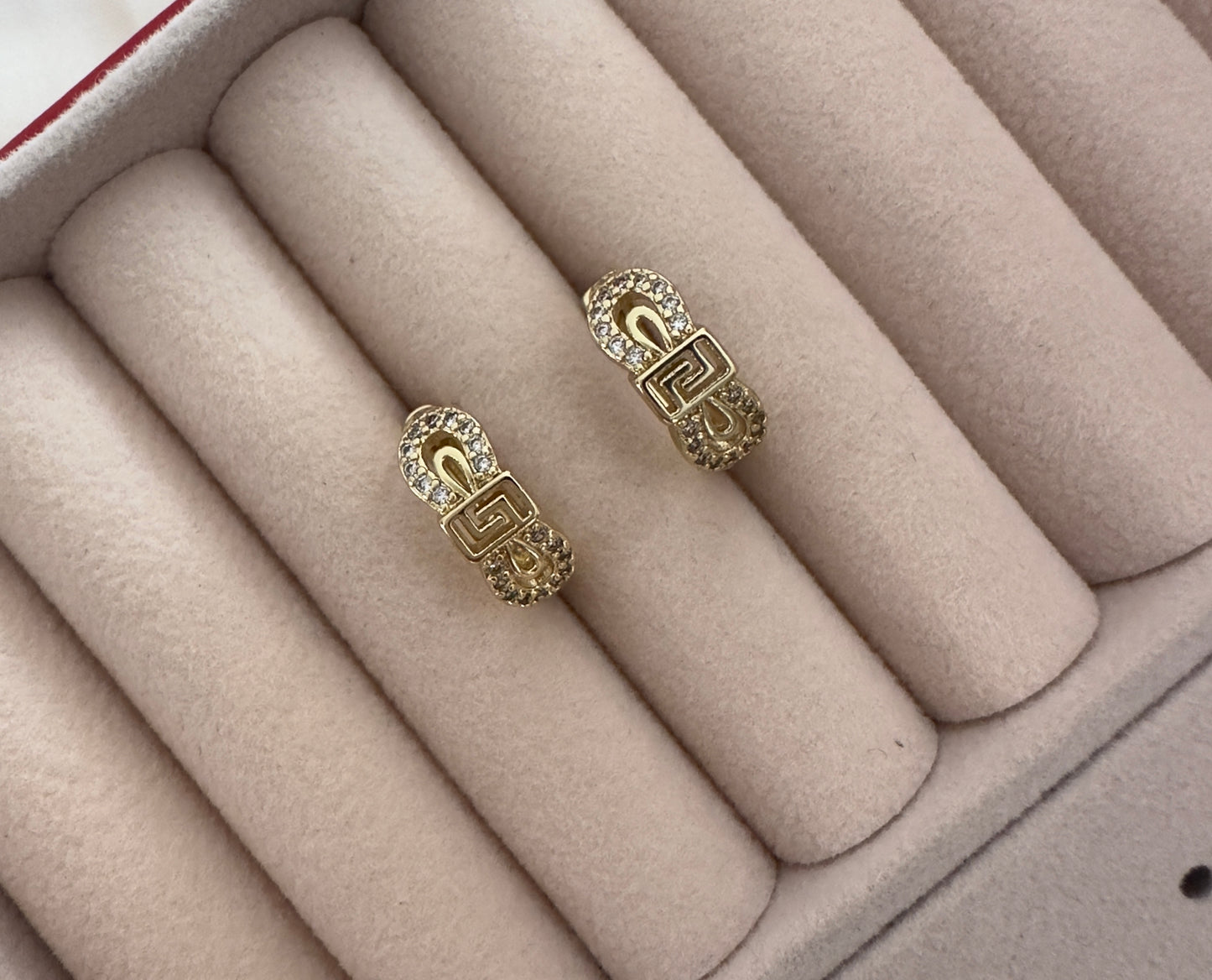 Pendientes||Versa