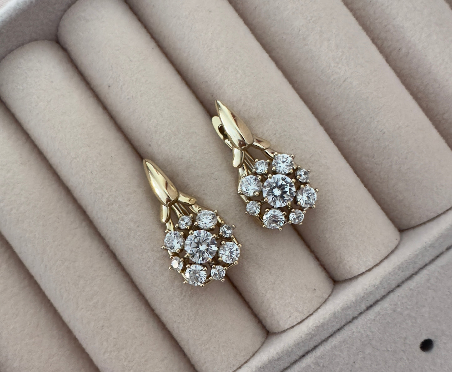 Pendientes||Selua