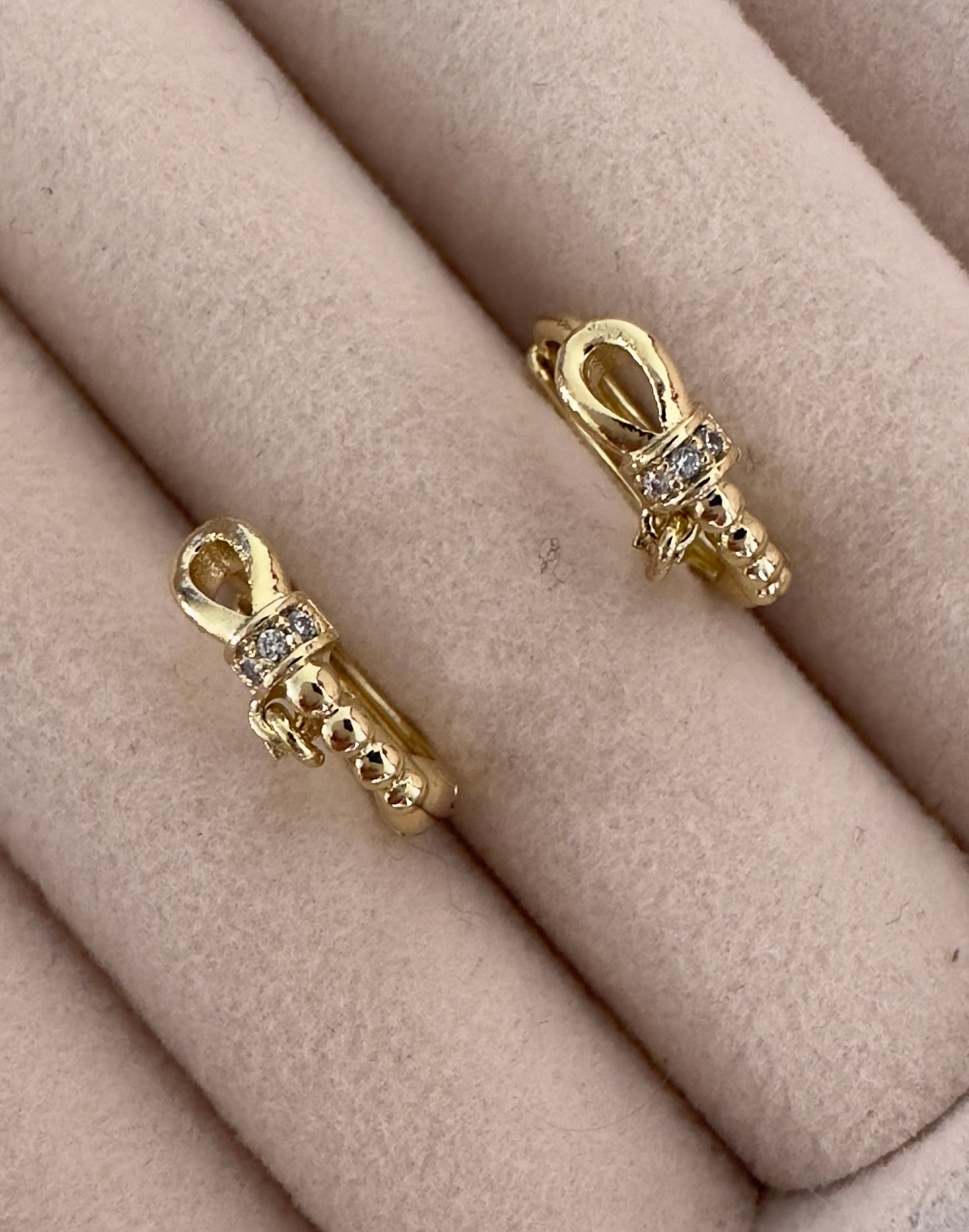 Ana||Pendientes