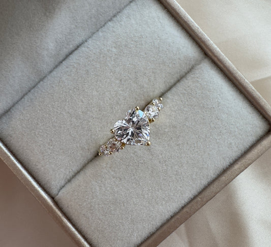 Anillo||Solitario Corazón