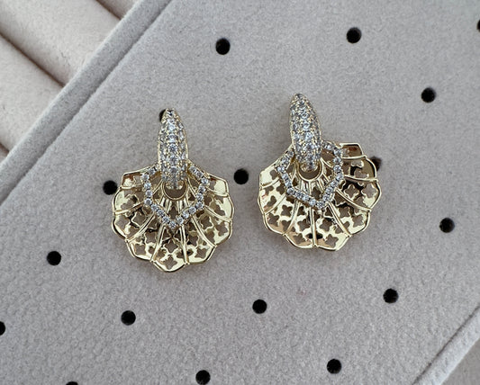 Pendientes||Lamia