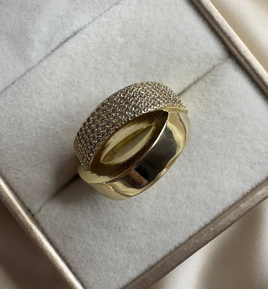 Sandra||Anillo