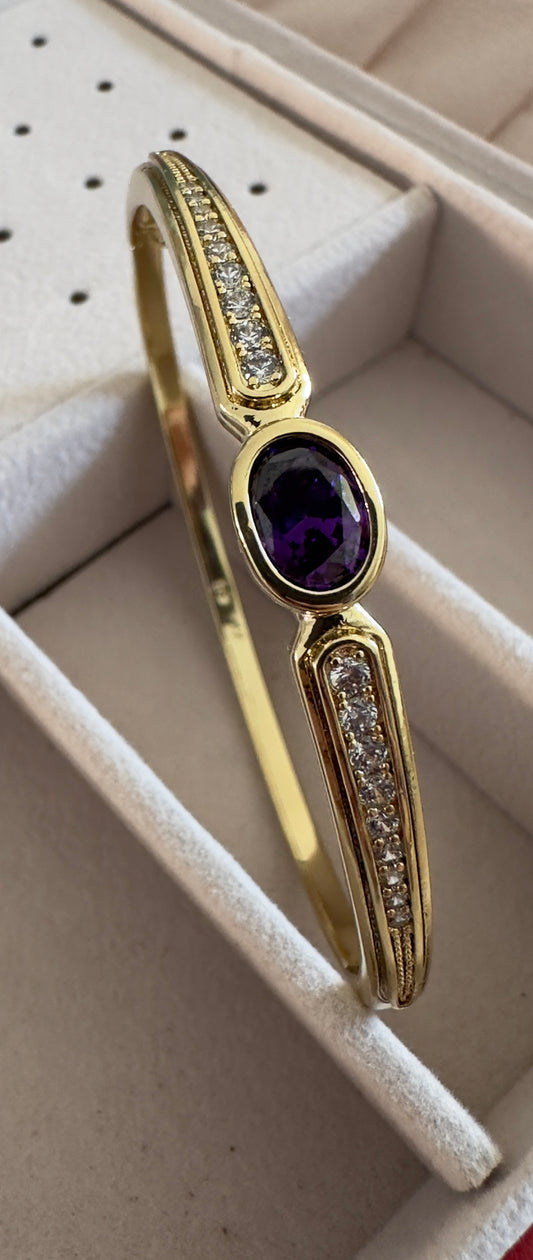 Purple||Brazalete
