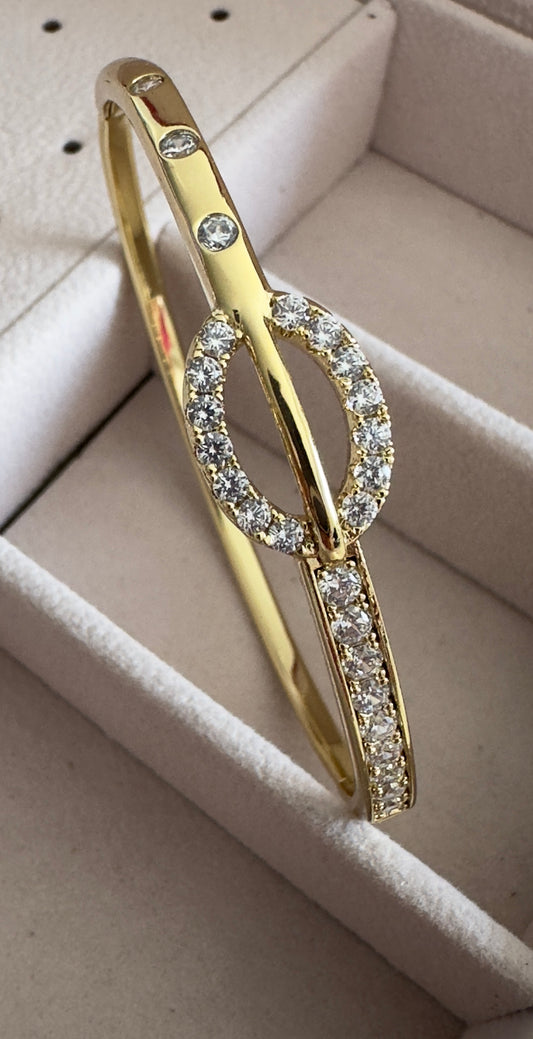 Lorena||Brazalete